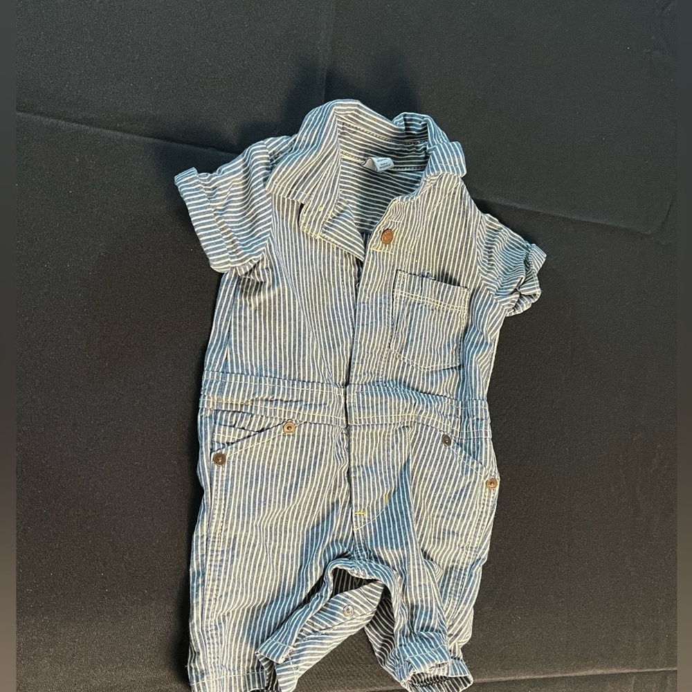 Baby Gap Jean shortall 0-3M